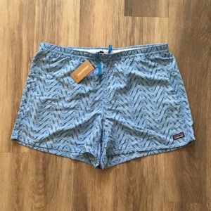 NWT Rare Patagonia Baggies - W’s Large